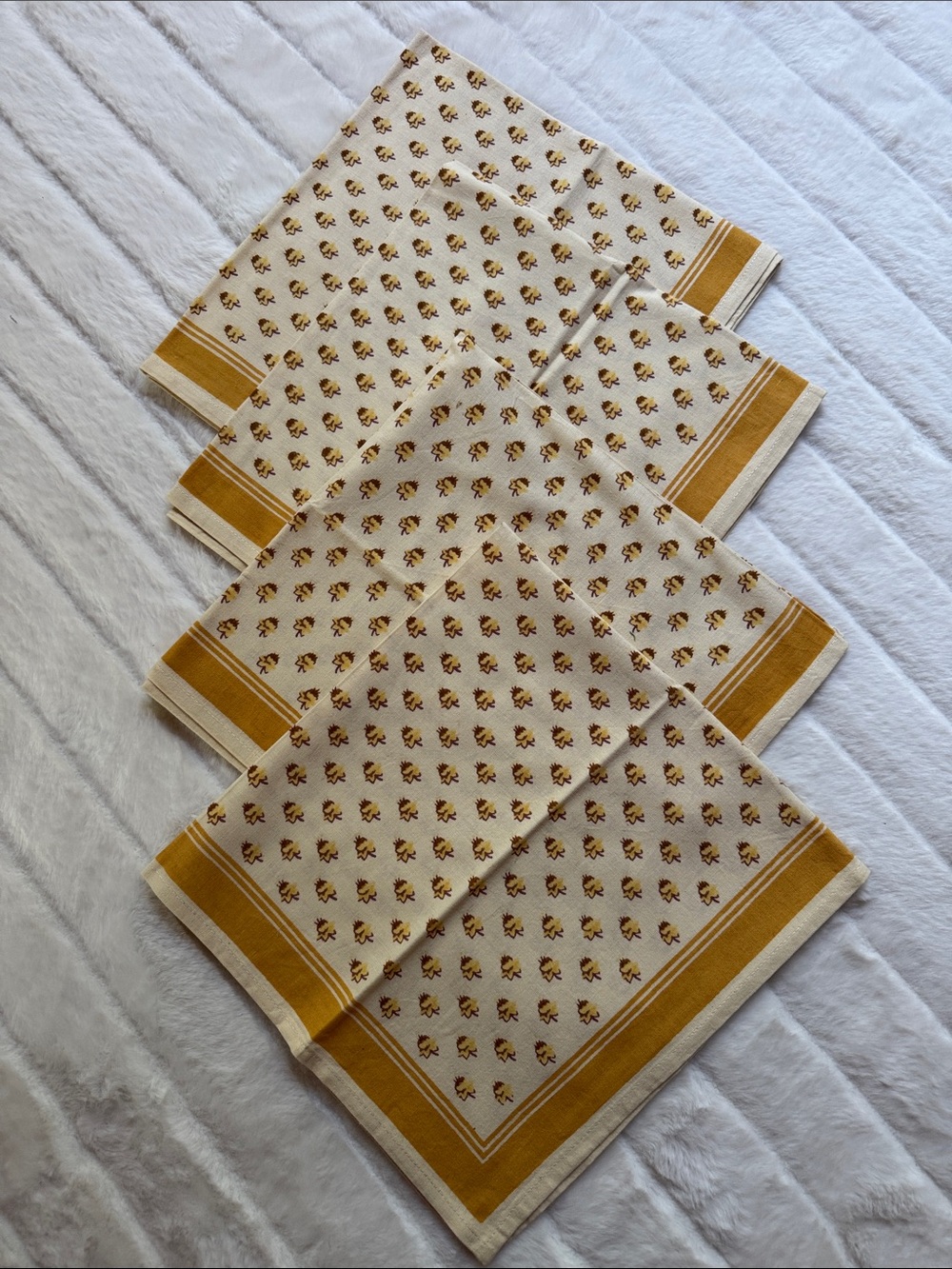 Williams Sonoma Mustard Floral Border Cotton Napkin Set of 4 NWOT